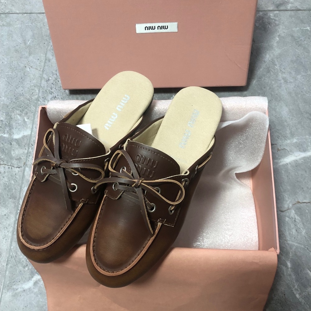 Miu Miu Refined Bow Loafer Mules - Picture 2 of 7